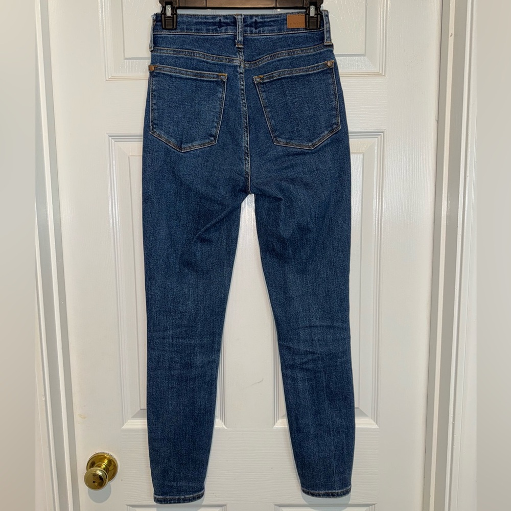 Judy Blue High Rise Blue Jeans Skinny Fit. Size 0/24 - Picture 2 of 5